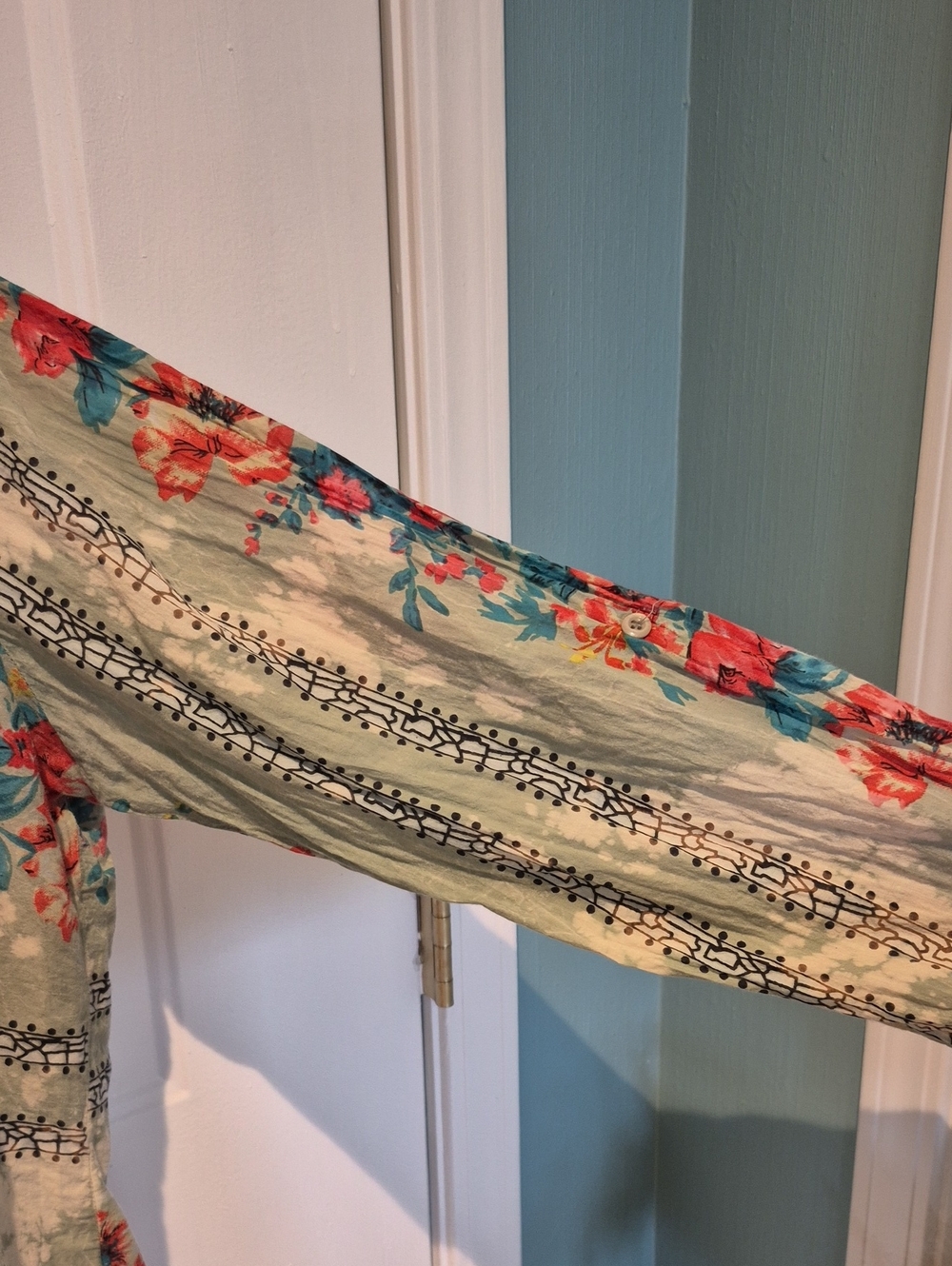 Vintage Goa Floral Long-Sleeve Top with Red Embroidered Placket. Size XL - Picture 3 of 8